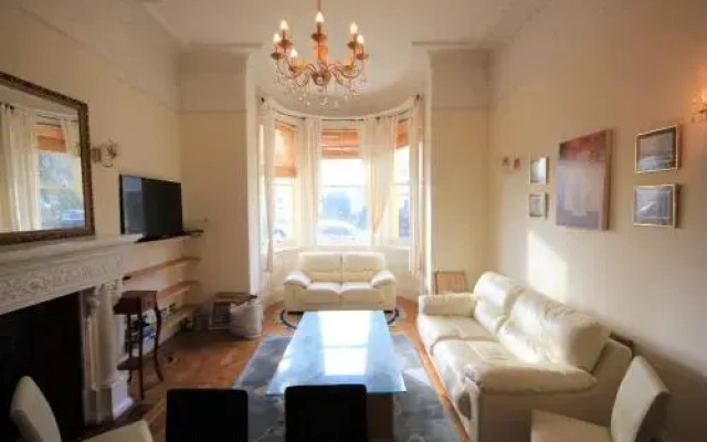 Brunswick Family Sea View Apartment