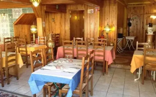 Chambre D'hotes Restaurant Anzi