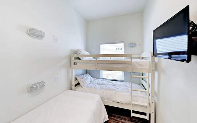 111 Stingray - 3 Br Home