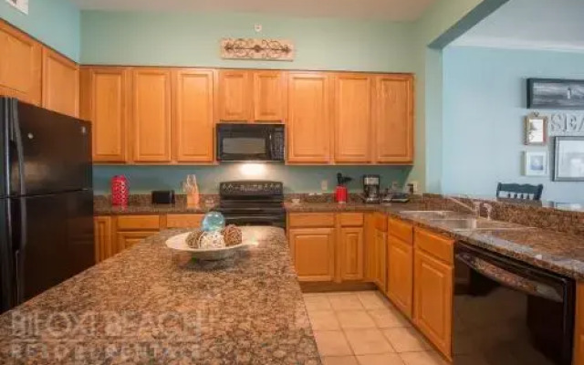 Legacy Towers-Legacy I 1303 Penthouse