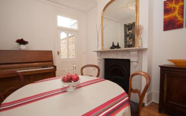 Veeve  4 Bed Family House Yerbury Road Tufnell Park Islington