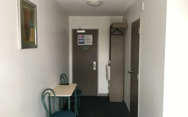 Manukau City Lodge