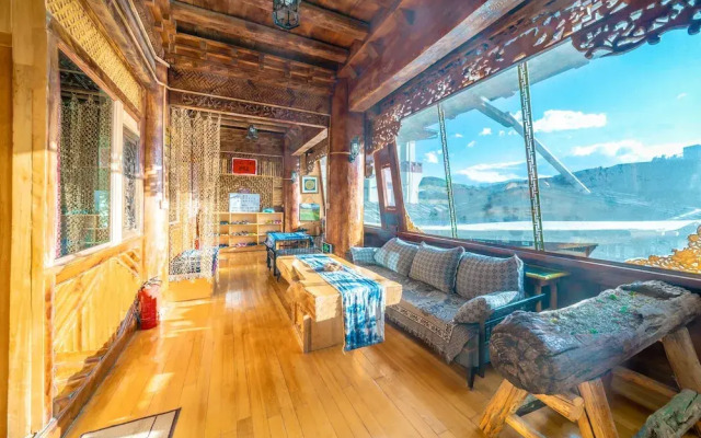 Shangri-La Home Inn