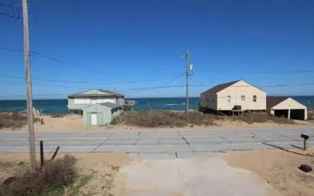 A&M South - 5 Br Home