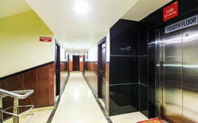 Zo Rooms Majestic Railway Station