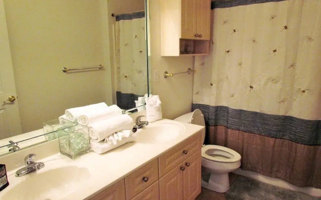 Magnolia Pointe 302 4827P 3 Br condo by RedAwning
