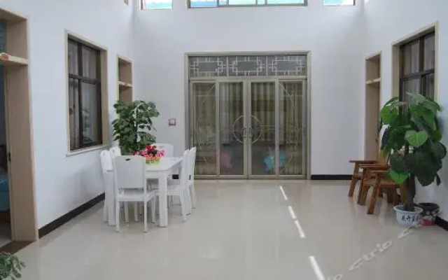 Jiuquan Dunhuang Mengtu Youth Inn