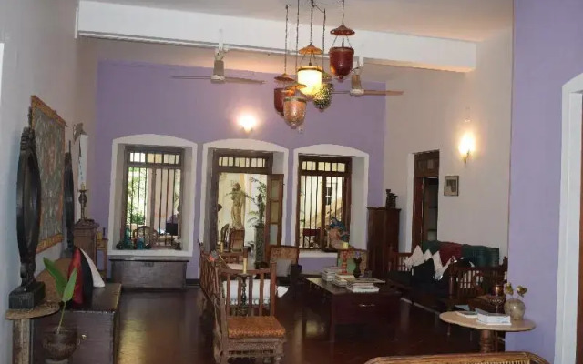 Sui House