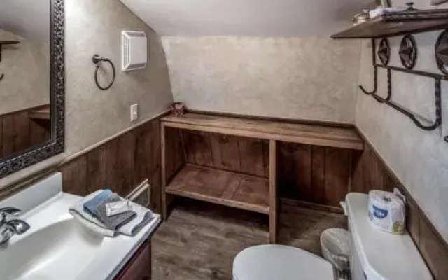 Bear Crossing - 3 Br condo by RedAwning