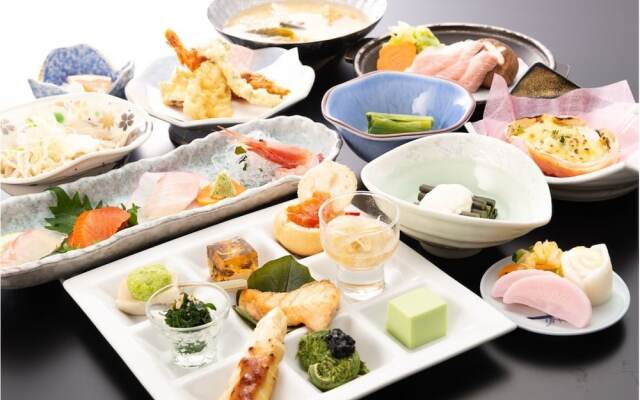 Attamariland Fukabori Niji No Yakata