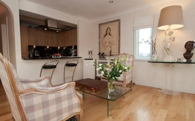 Veeve  Penthouse Putney Bridge with River Views