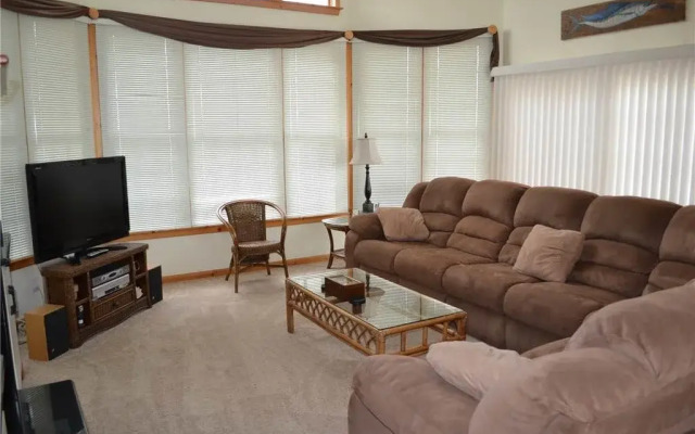 Hammock Village 25 4 Br home by RedAwning