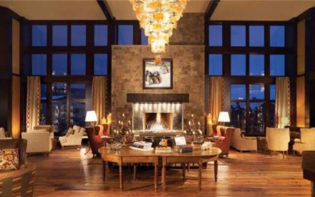 Diamond Peak Penthouse 616