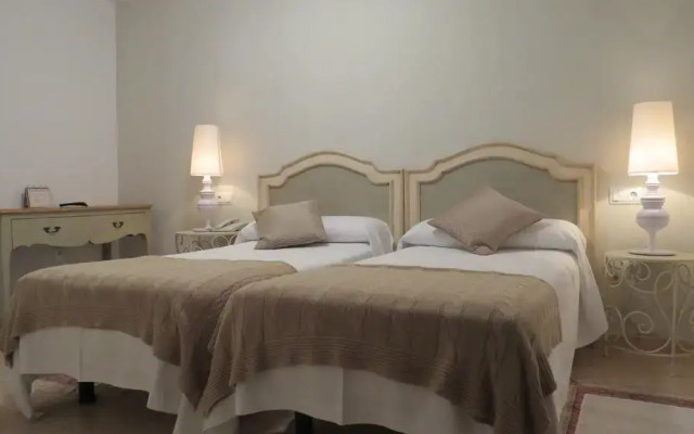 Hostal Montemayor