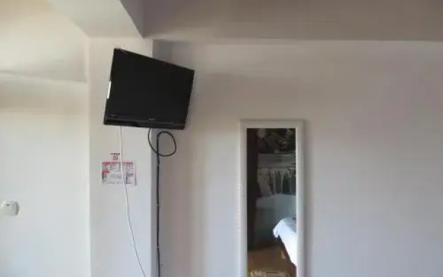 Hotel La John