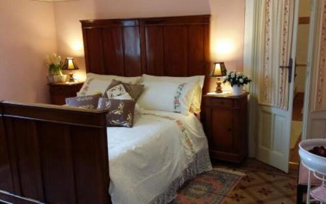 White Lady Bed and Breakfast