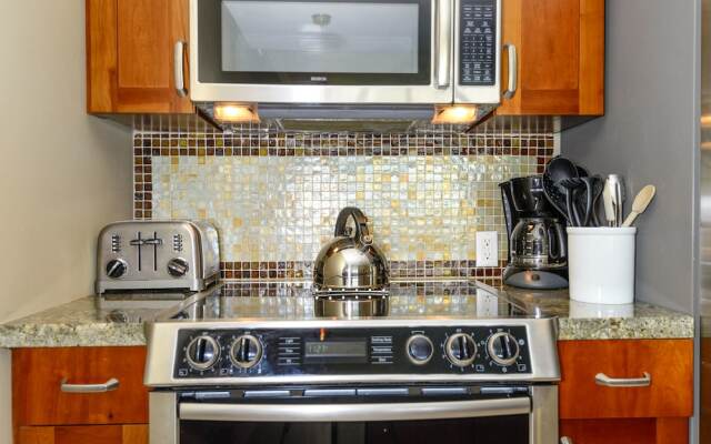 Honua Kai 1024 by RedAwning