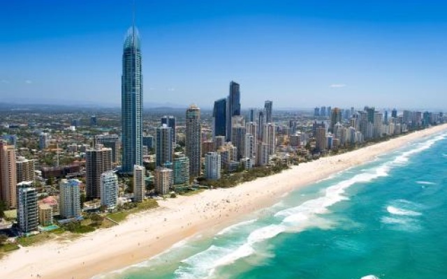 29/F Private Apartment in Iconic Q Resort & Spa. Ocean & River Views – Beach – Gold Coast