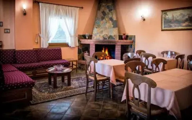 Karipidis Hotel