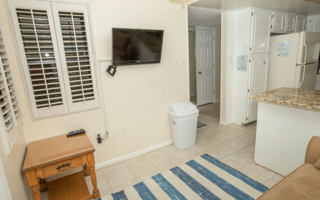 Inlet Reef 602 2 Bedroom Condo by RedAwning