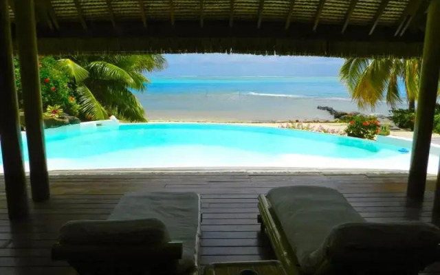 Enjoy Villa Pool and Beach