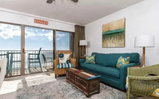 Emerald Towers West 4004