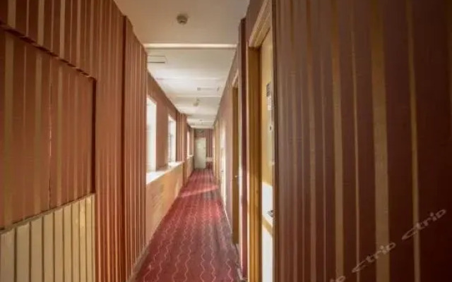 Super 8 by Wyndham Baotou Ming Shi