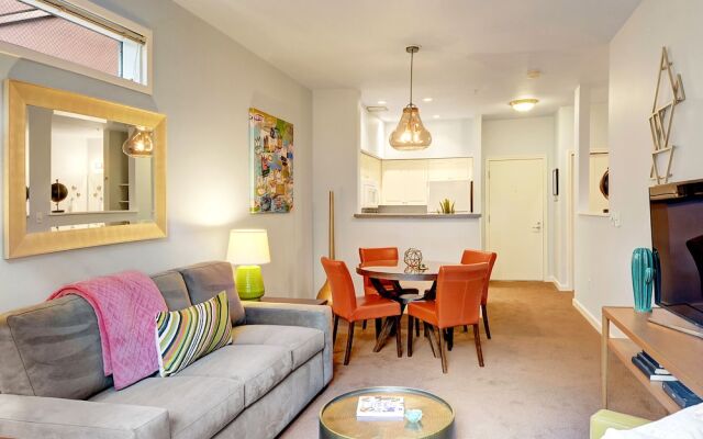 Belltown Court Bliss - Studio Apartment