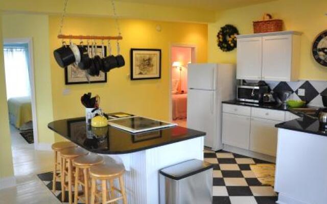 Crate & Cargo Suite 3