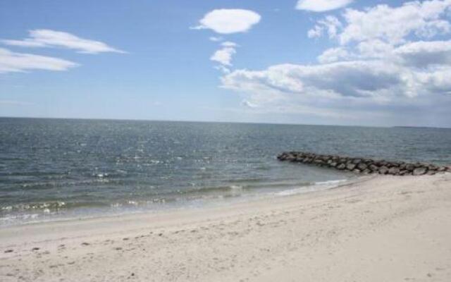 The Colony Beach Motel