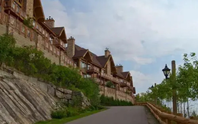L'Altitude by Rendez-Vous Mont-Tremblant
