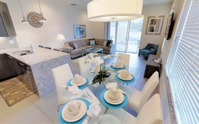 ACO FAMILY – 3 bd with pool (1750)