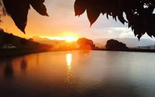 Tocas do Lago