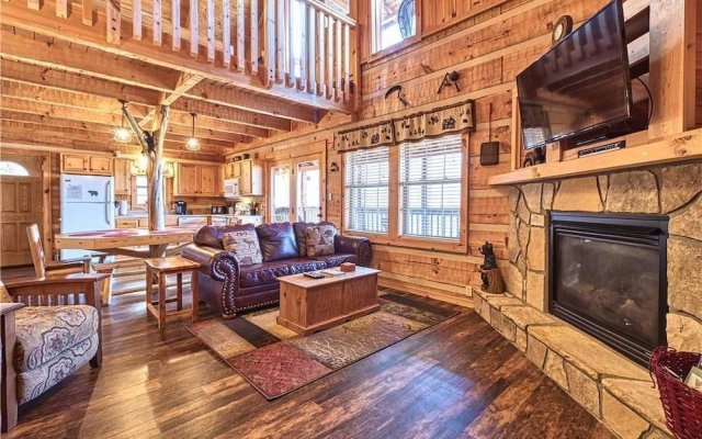 Chubby and Cubbys Den - Three Bedroom Cabin