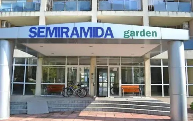 Semiramida Garden Apartment