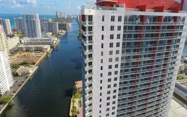 Beachwalk 307