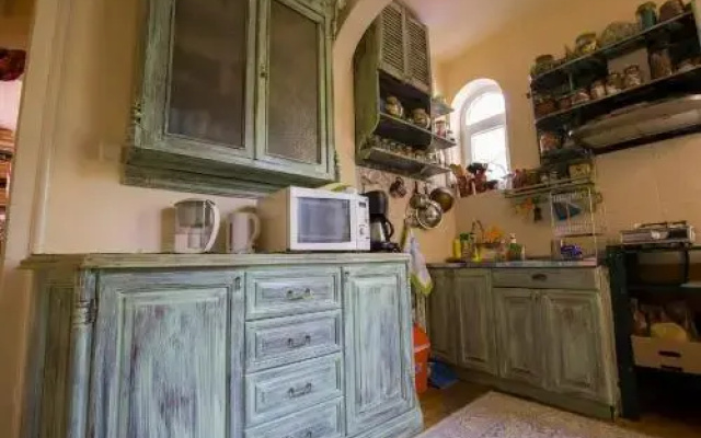 Cat House