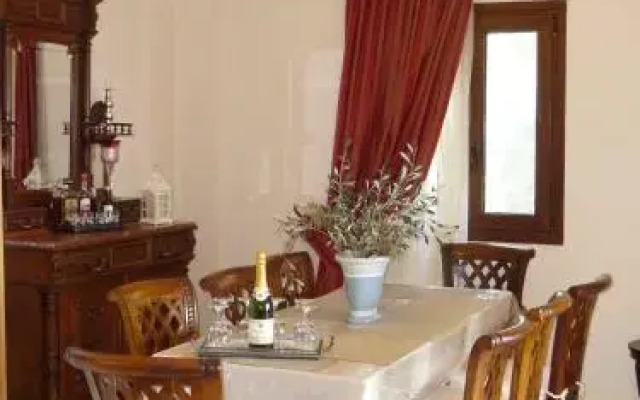 Amalia Apartments