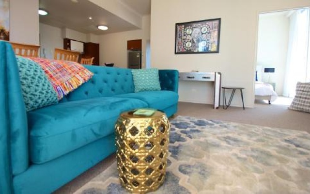 Mantra Towers of Chevron by PeepSleep – Guest Rooms – Gold Coast