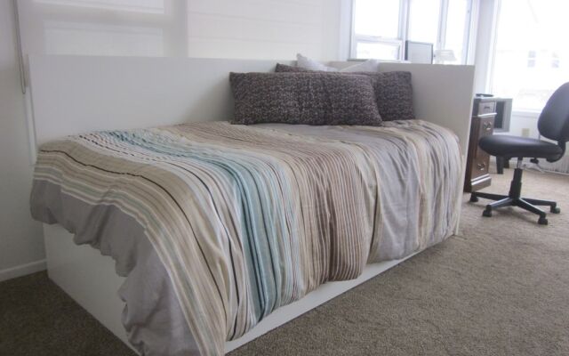 Alvarado Place 68221 by RedAwning