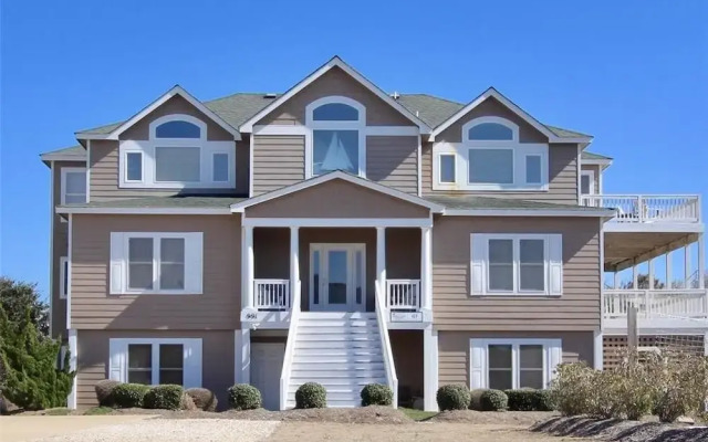 Scrimshaw 409 - 9 Br Home