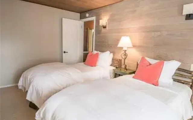 Dollar Meadows Condo 1368 by RedAwning