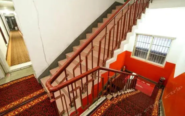 Yichang Xiling Inn