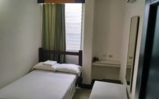Hotel Paimana Star