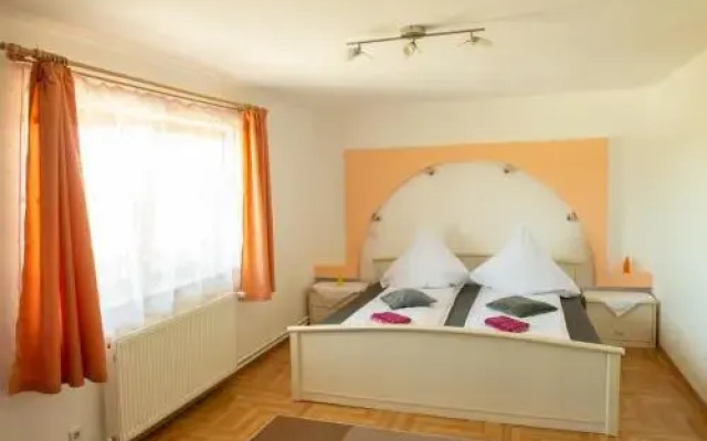 Casa Din Gradina Lui Ioan