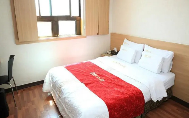 Goodstay IMT Hotel