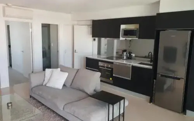 Modern Northbridge Apartment