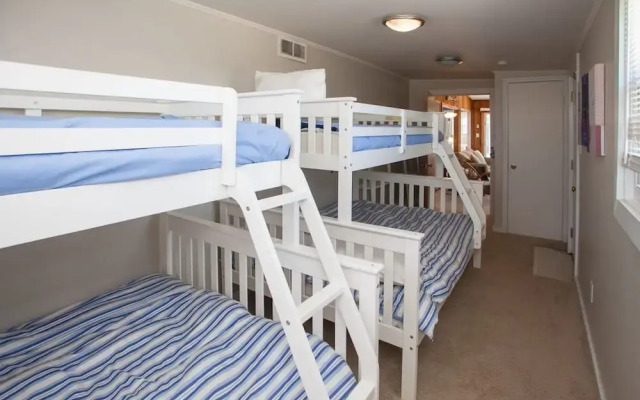 Dancing In The Moonlight - 6 Br Home
