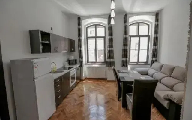 Poarta Schei Residence