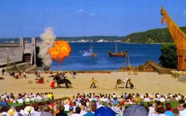 Doppelzimmer-fuer-2-Personen-auf-Ruegen-Z6